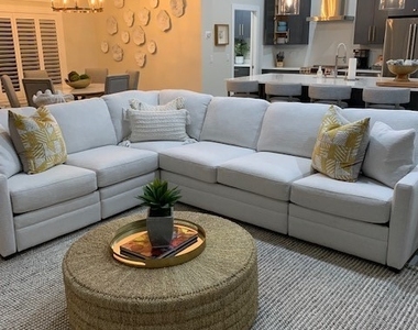 28070 Winthrop Circle - Photo Thumbnail 6