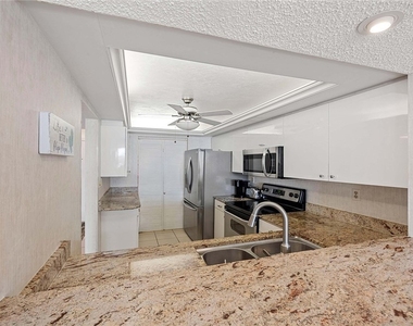 601 Seaview Court - Photo Thumbnail 10