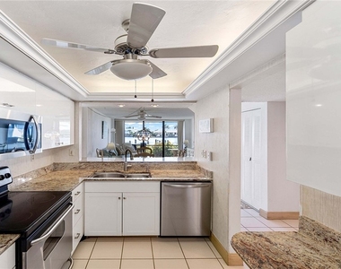 601 Seaview Court - Photo Thumbnail 7