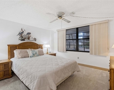 601 Seaview Court - Photo Thumbnail 16