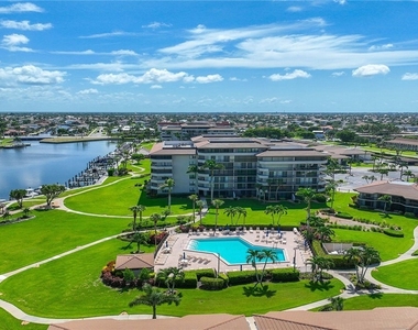 601 Seaview Court - Photo Thumbnail 25
