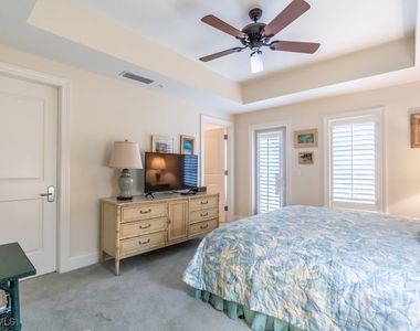 300 3rd Avenue S - Photo Thumbnail 20