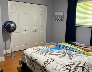 882 Bluebird Street - Photo Thumbnail 6