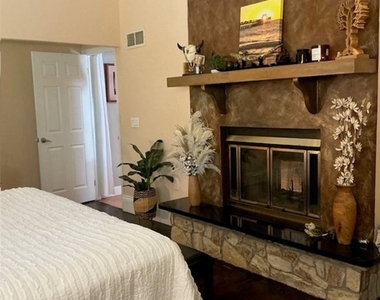 882 Bluebird Street - Photo Thumbnail 3