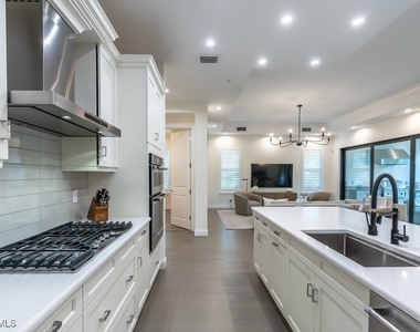 16394 Corsica Way - Photo Thumbnail 5