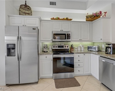410 Bayfront Place - Photo Thumbnail 3