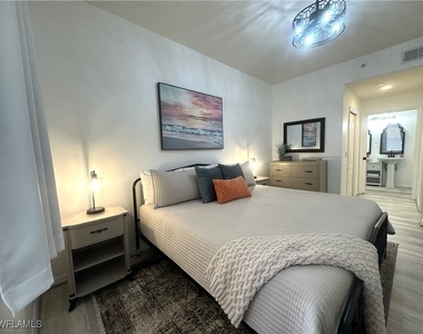 2720 Cypress Trace Circle - Photo Thumbnail 16