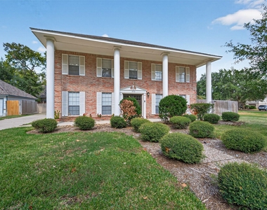 3602 Blue Cypress Drive - Photo Thumbnail 3
