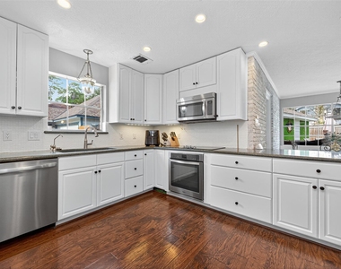 3602 Blue Cypress Drive - Photo Thumbnail 12