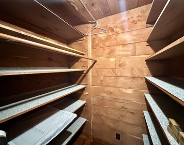 2810 N Houston Drive - Photo Thumbnail 15