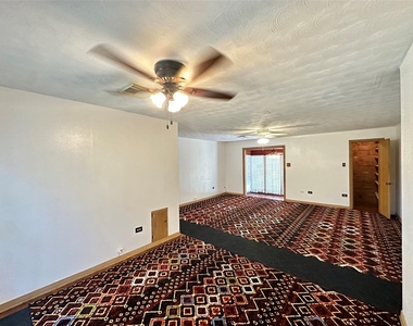2810 N Houston Drive - Photo Thumbnail 14