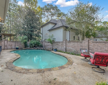 192 Monterrey Road W - Photo Thumbnail 36