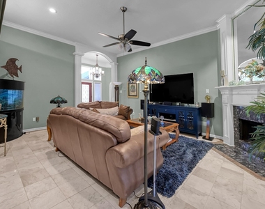 192 Monterrey Road W - Photo Thumbnail 10