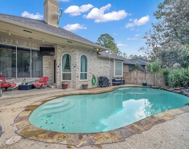 192 Monterrey Road W - Photo Thumbnail 37