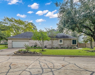 192 Monterrey Road W - Photo Thumbnail 40