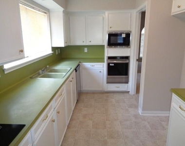 12607 Big Stone Drive - Photo Thumbnail 10