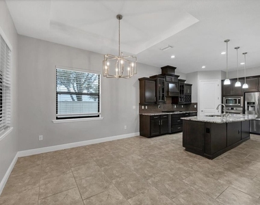 6104 Champions Row Street - Photo Thumbnail 16