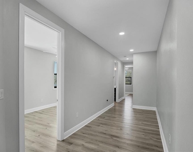 6104 Champions Row Street - Photo Thumbnail 31