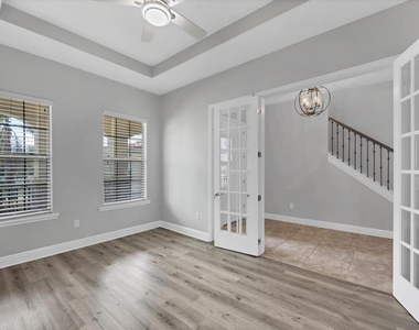 6104 Champions Row Street - Photo Thumbnail 10