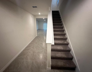 687 Park Place Boulevard - Photo Thumbnail 6