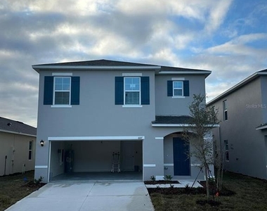 687 Park Place Boulevard - Photo Thumbnail 1