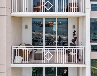331 Cleveland Street - Photo Thumbnail 18