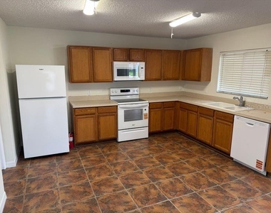 1537 Morning Star Drive - Photo Thumbnail 4