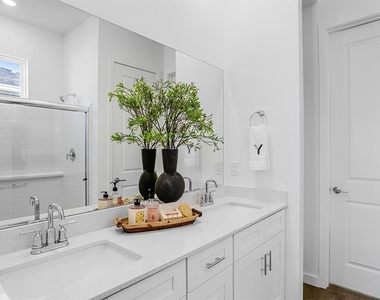 2507 Koji Street - Photo Thumbnail 10