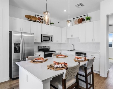 2507 Koji Street - Photo Thumbnail 6