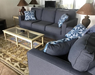 1571 S Atlantic Avenue - Photo Thumbnail 5