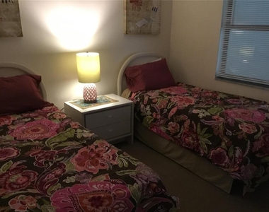 1571 S Atlantic Avenue - Photo Thumbnail 7