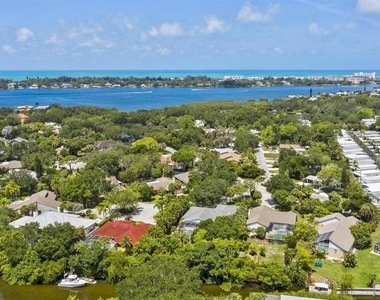 1895 Buccaneer Circle - Photo Thumbnail 29