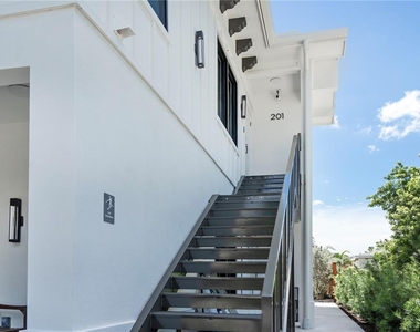 1234 15th Street - Photo Thumbnail 4