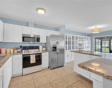 2401 Riverbluff Parkway - Photo Thumbnail 23