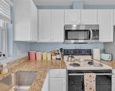 2401 Riverbluff Parkway - Photo Thumbnail 27