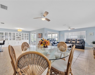 2401 Riverbluff Parkway - Photo Thumbnail 11