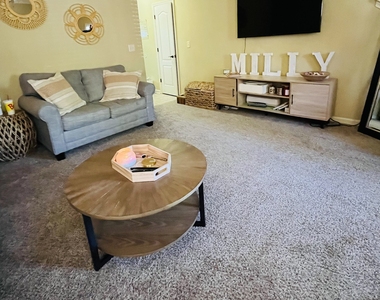 451 N Columbia Street - Photo Thumbnail 2