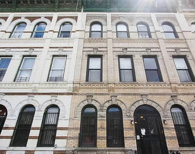 344 Marion Street - Photo Thumbnail 7