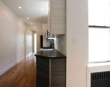 344 Marion Street - Photo Thumbnail 6