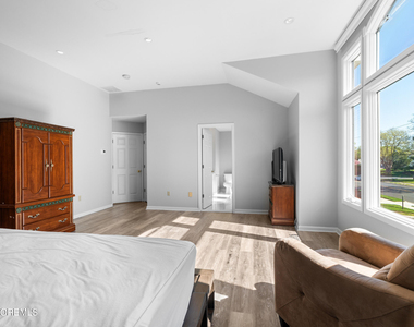 230 Norwood Avenue - Photo Thumbnail 20