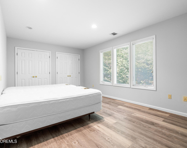 230 Norwood Avenue - Photo Thumbnail 28