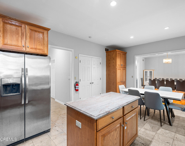 230 Norwood Avenue - Photo Thumbnail 15