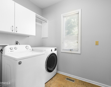 230 Norwood Avenue - Photo Thumbnail 17