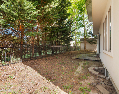 230 Norwood Avenue - Photo Thumbnail 32