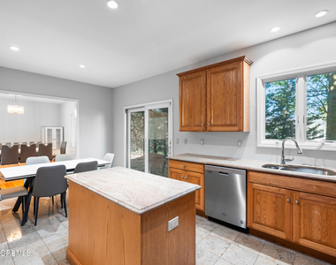 230 Norwood Avenue - Photo Thumbnail 16