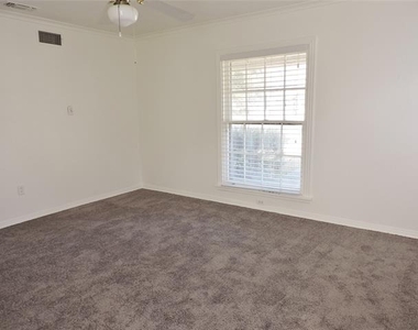 3425 Westcliff Road S - Photo Thumbnail 9