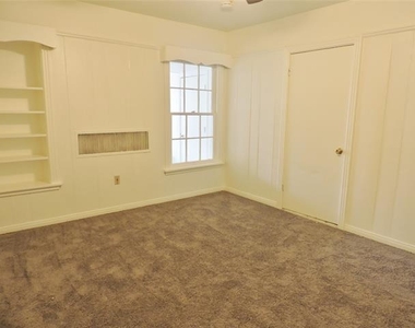 3425 Westcliff Road S - Photo Thumbnail 7