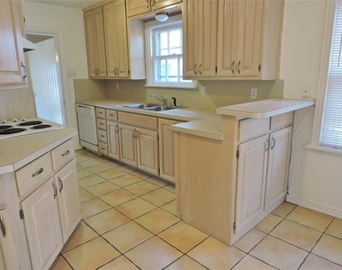 3425 Westcliff Road S - Photo Thumbnail 6