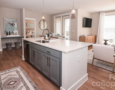 6408 Providence Farm Lane - Photo Thumbnail 5
