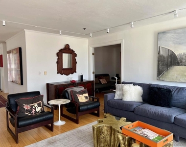 8263 Camino Del Oro - Photo Thumbnail 9